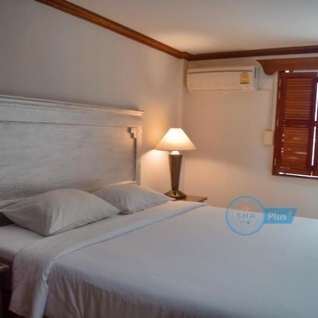 Hotel Le Tanjong House Patong Exterior foto